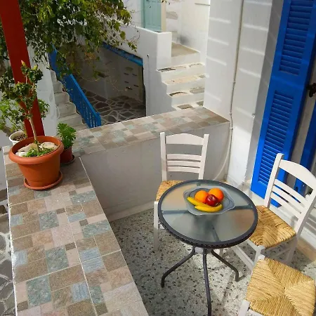 Adriana * פארוס